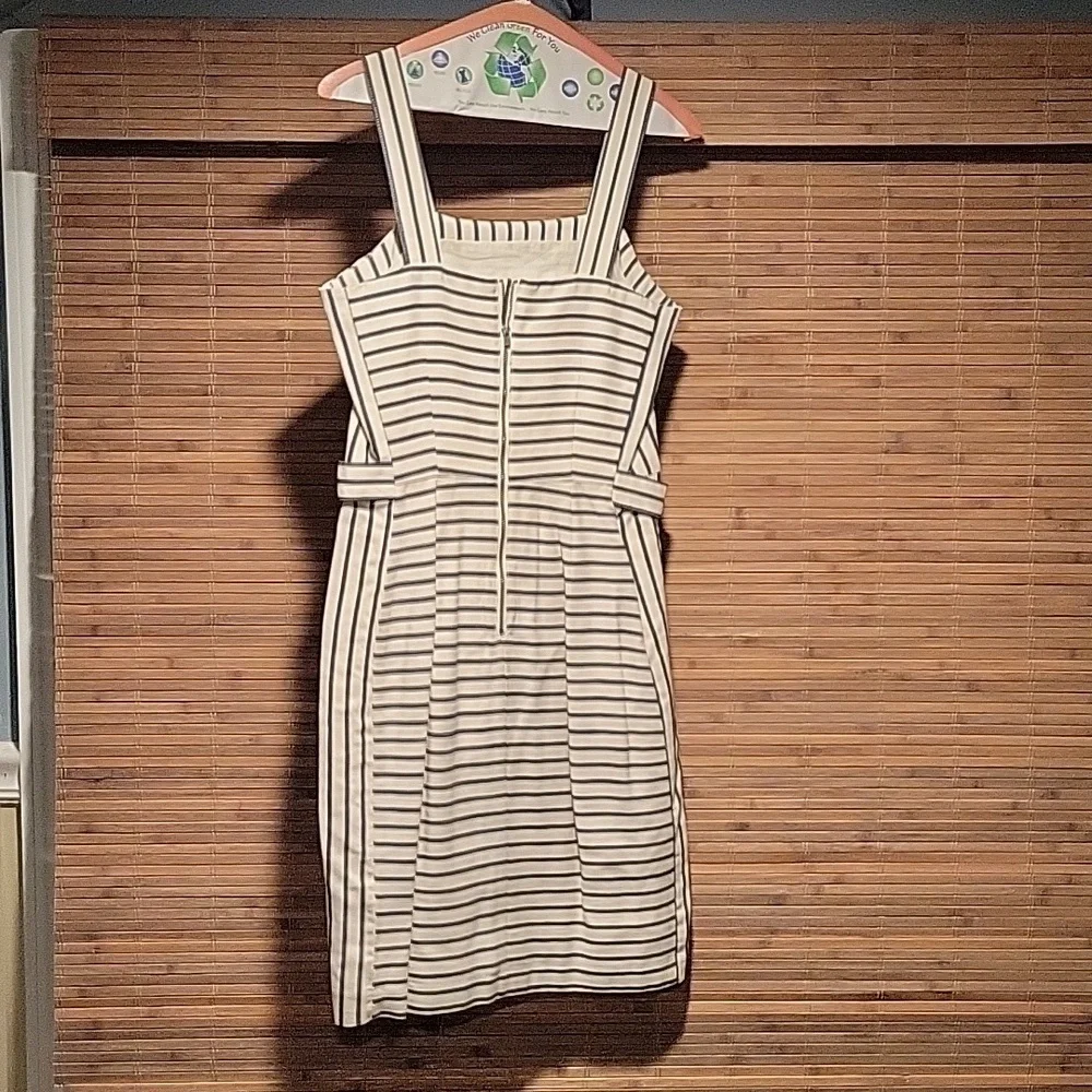 Banana Republic Short Dress, Size 2 - Picture 2 of 3